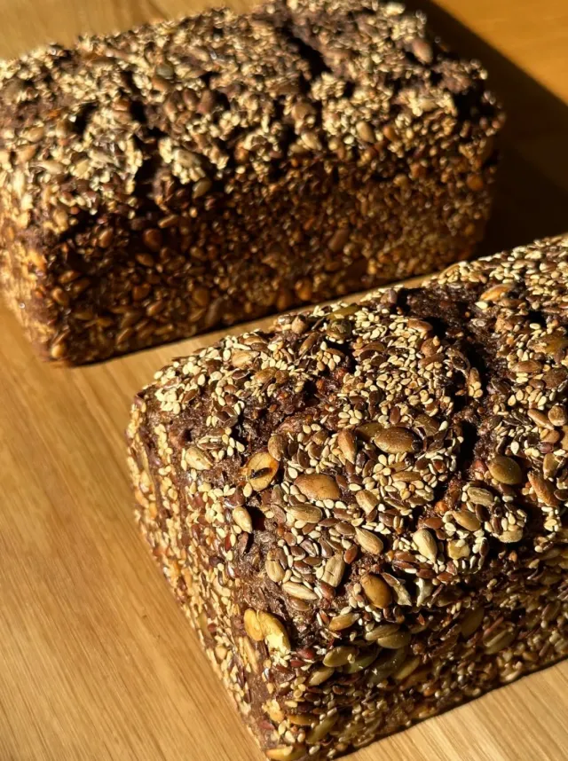 Hart Bageri Superseed rugbrød mange kerner