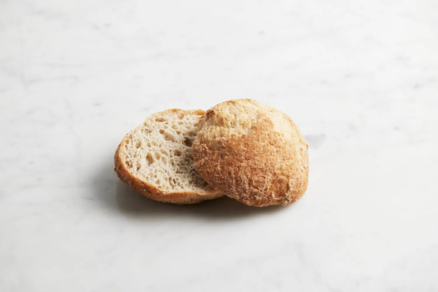 HUG Bakery Lys surdejsbolle vegansk oekologisk