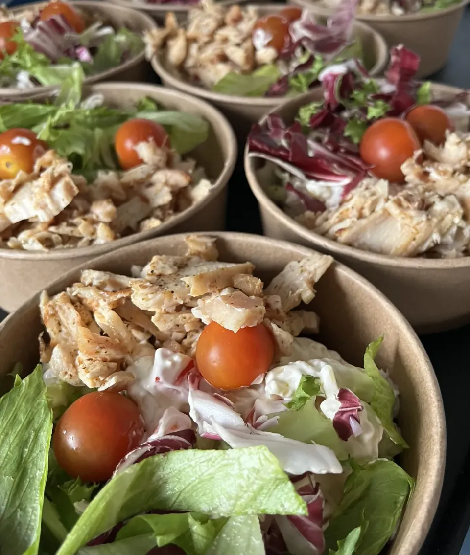 Seest Bakery Pastasalat krydret kylling måltidssalat
