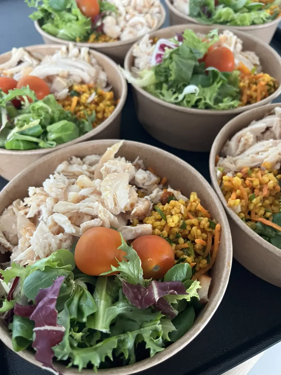 Seest Bakery bulgursalat med kylling mættende
